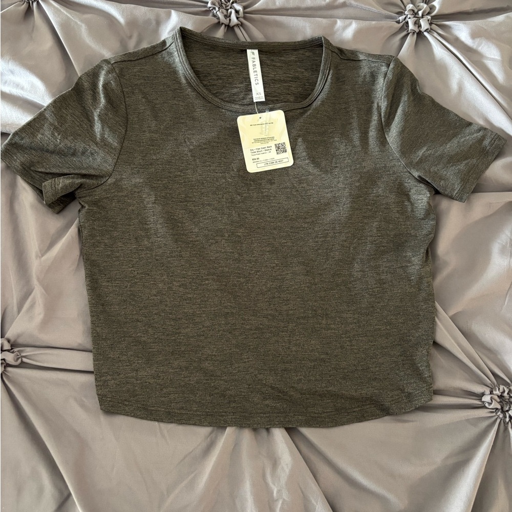 Fabletics Gray Women's Cropped T Shirt